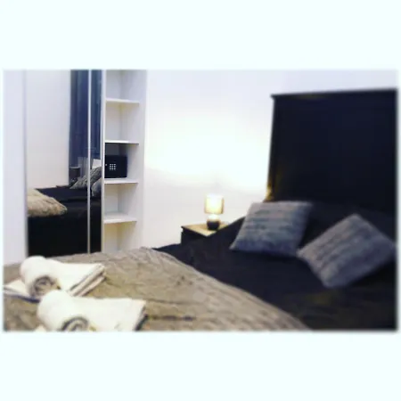 Luxury Apartment *