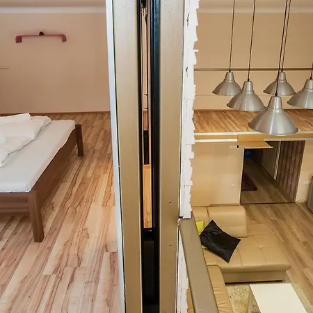 Luxury Apartment *